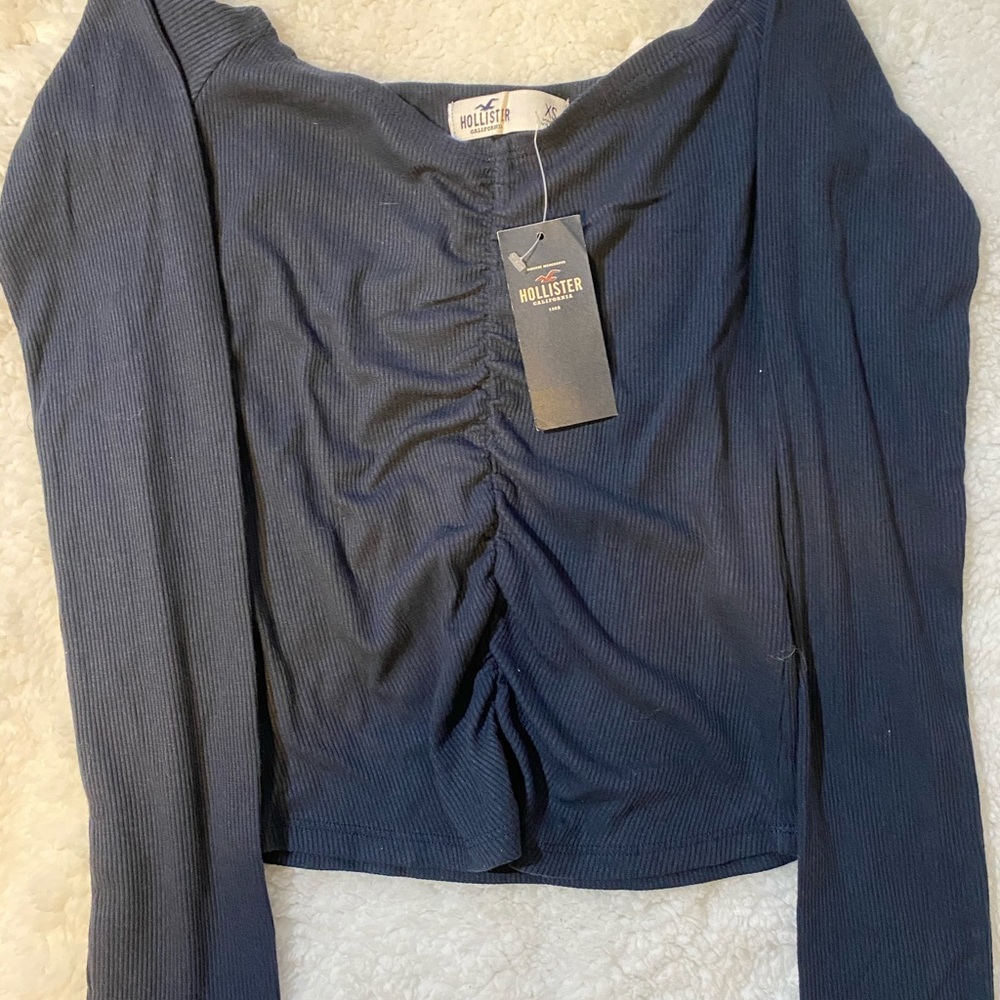 Scrunched Navy Top